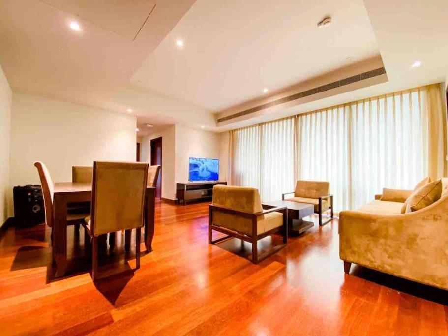 Brand New Water Front Luxury Cinnamon Suites Apartment In Heart Of Colombo City Exterior foto