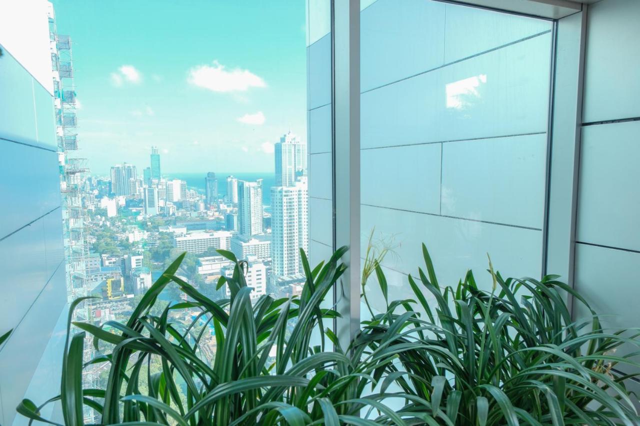 Brand New Water Front Luxury Cinnamon Suites Apartment In Heart Of Colombo City Exterior foto