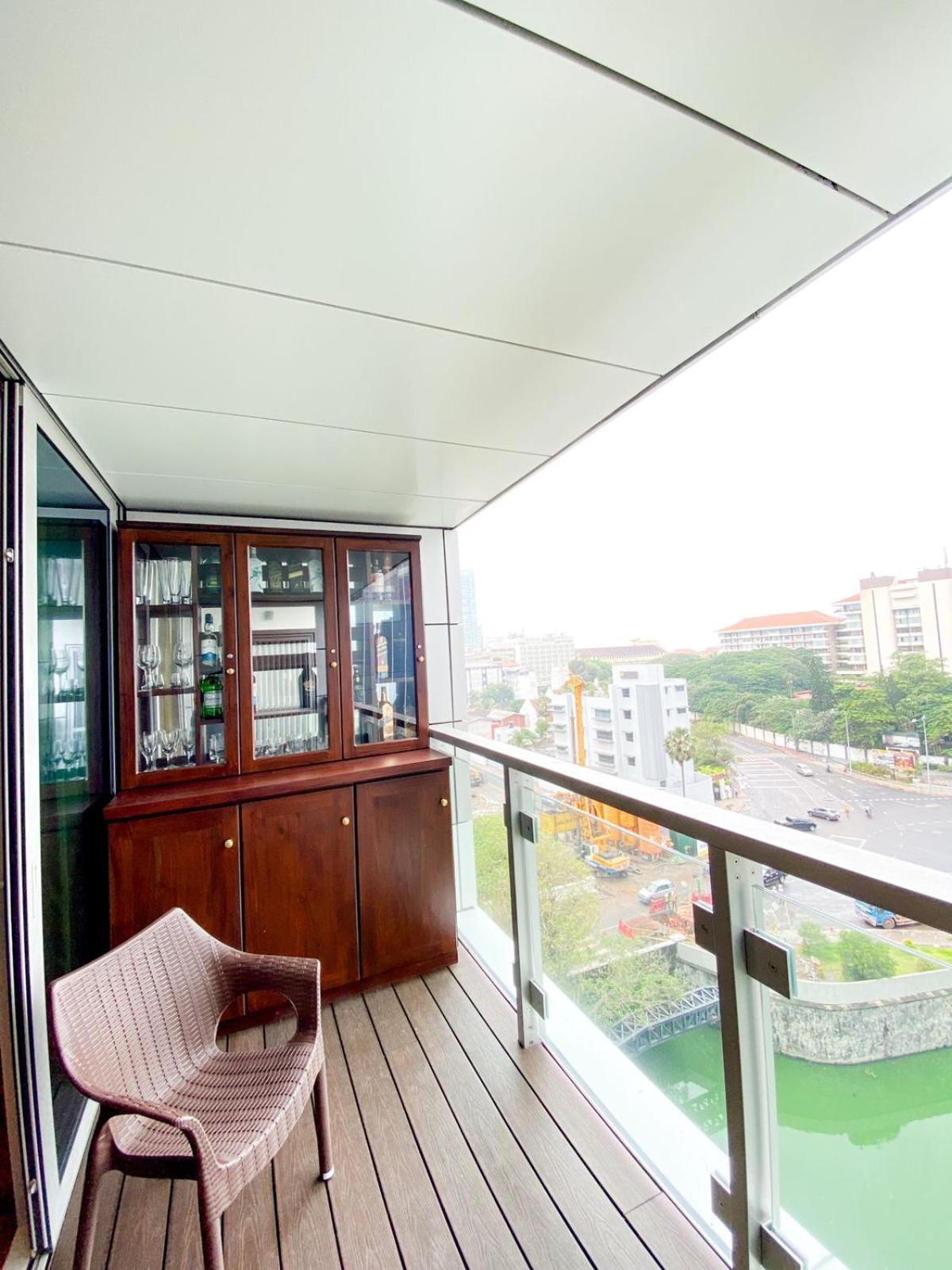 Brand New Water Front Luxury Cinnamon Suites Apartment In Heart Of Colombo City Exterior foto